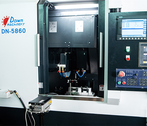 Interferometro laser XL-80 usato da Dawn Machinery per verificare l'accuratezza dinamica delle macchine utensili