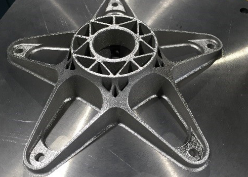 Grazie alla stampa 3D in metallo, ho potuto aggiungere alle ruote una serie di dettagli che difficilmente sarebbero stati ottenibili con lavorazioni s